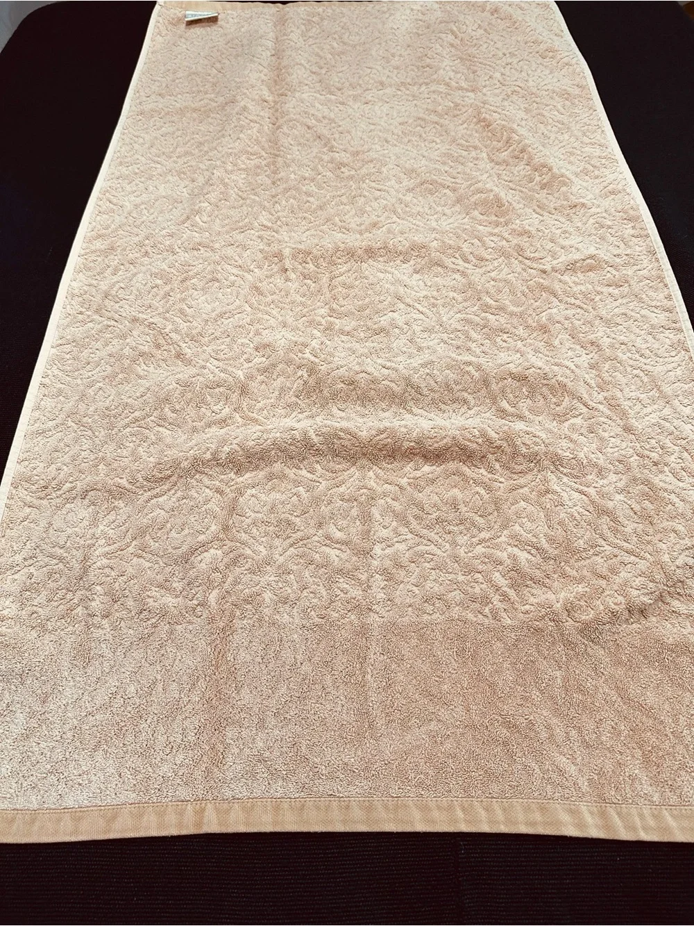 Bianca Exclusive VINTAGE Bath Towels (2) & Hand Towel Set in Champagne & Gold